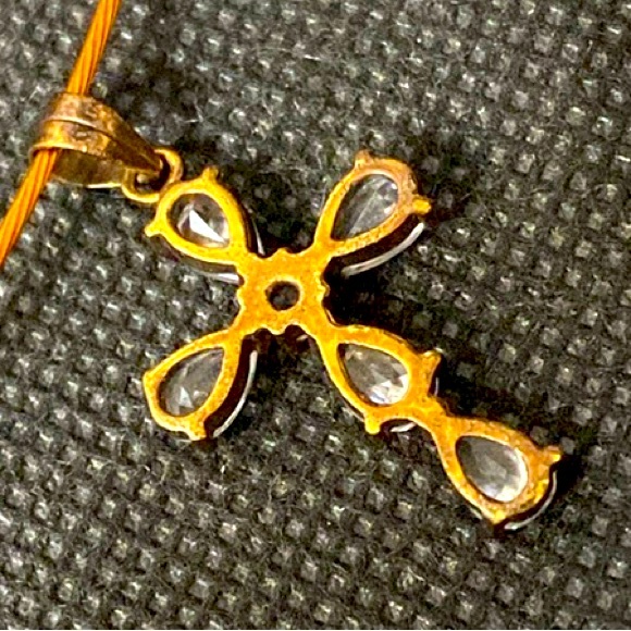 Vintage brass choker with bass rhinestone cross - Picture 5 of 9